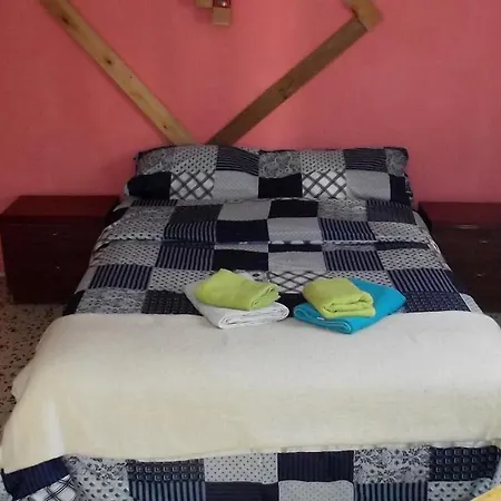 Проживание в семье Casa En La Ola *